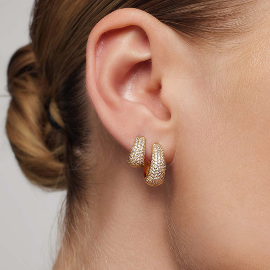 Orecchini Huggie Pavé Diamante | Oro